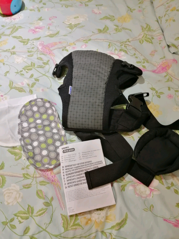 tomy 3 in 1 baby carrier